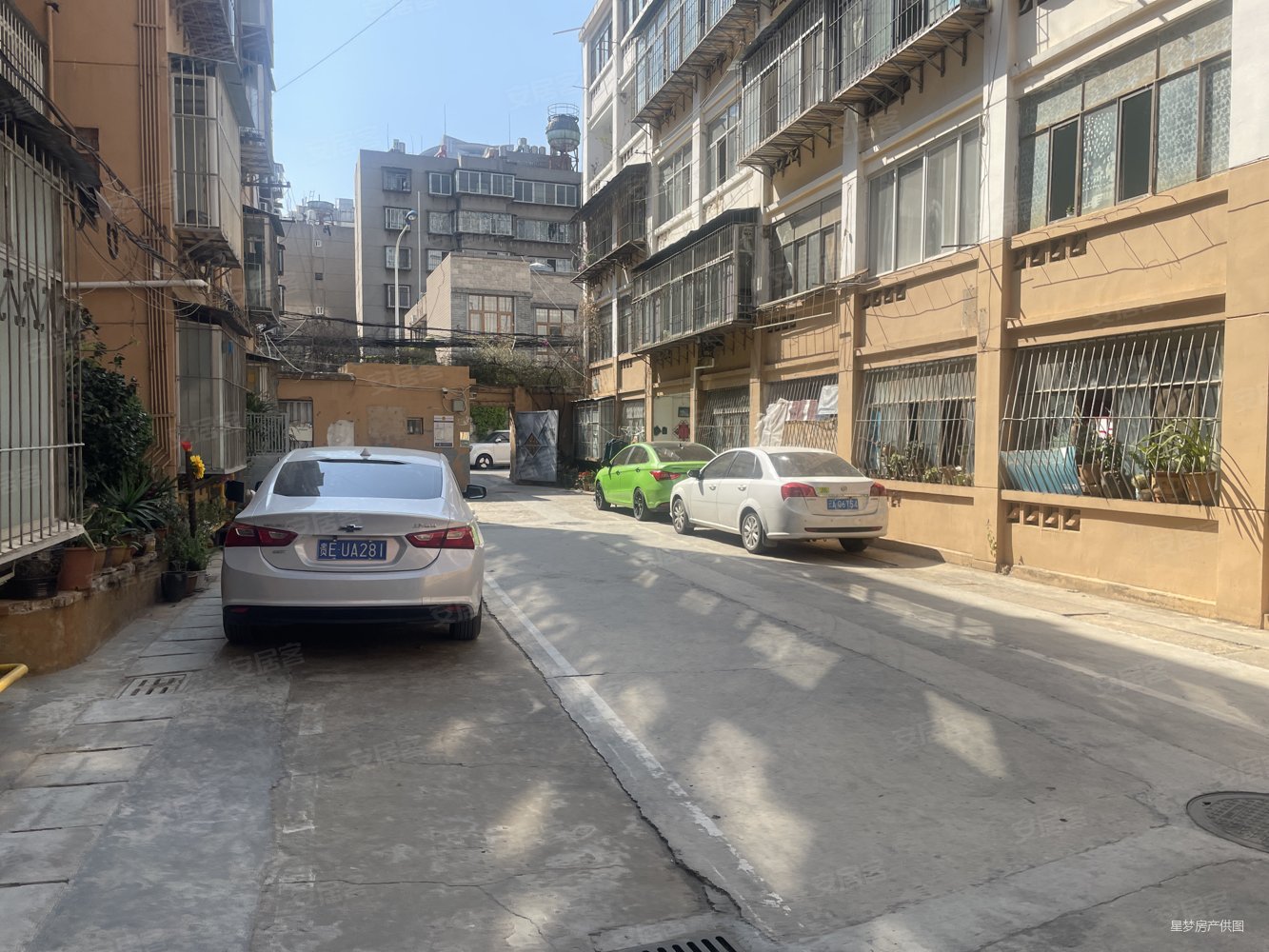 龙跃小区2室2厅1卫67㎡南北72万