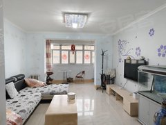 巴音郭楞库尔勒开发区可短租康博两室两厅,4楼,简单干净,南北通透,随时可以入住出租房源真实图片