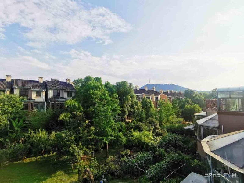 碧海山庄 大蜀山脚下 精装三室二厅 低密度 环境好 有暖气