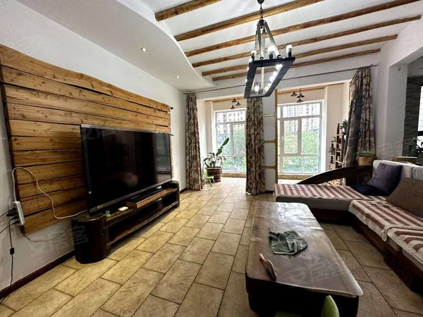 包头稀土高新区黄河大街三江尊园(别墅)租别墅找小郭 三江尊园别墅 精装修 带大院 看房方便提前联系出租房源真实图片