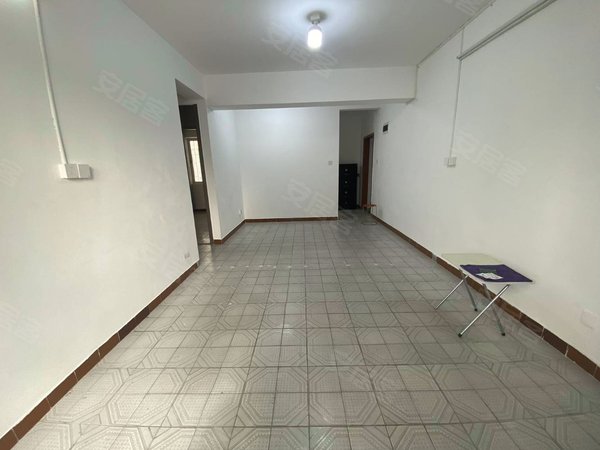 深圳福田华强北桑达大厦桑达大厦大两房,房子整体保养很好,可以商住