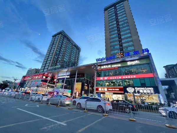 东莞黄江天虹富康花园富康花园 三房两卫 电梯房 精装配齐 拧包入住