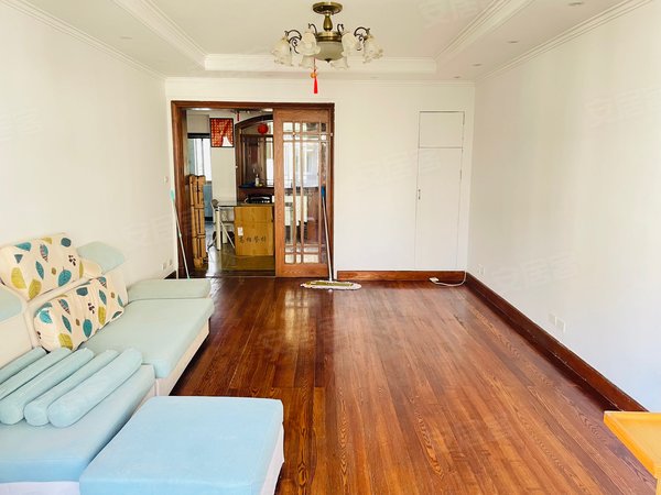 上海杨浦五角场大诚花苑五角场复旦旁~三房两厅两卫~看房方便 可长签