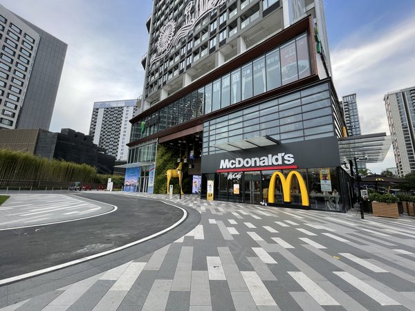 深圳宝安福永会展湾水岸广场新上 水岸漂亮2房 房屋保养好 干净整洁