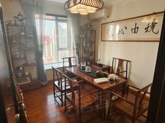 适合，三居两卫，精装修，住家也可以配家具