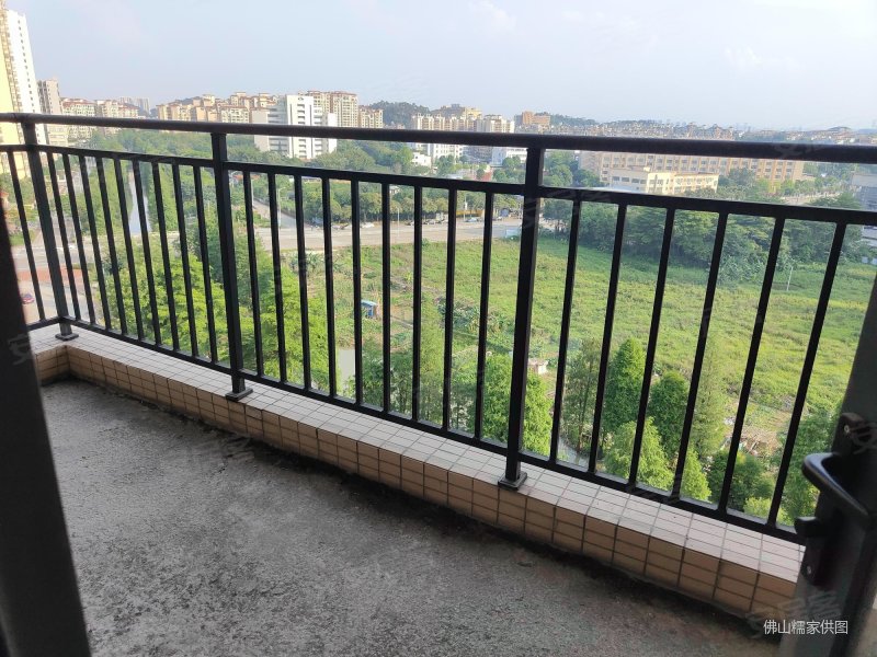 南湖花园 双卫 商品房 中间楼层采光好 刚需小三居 电梯房