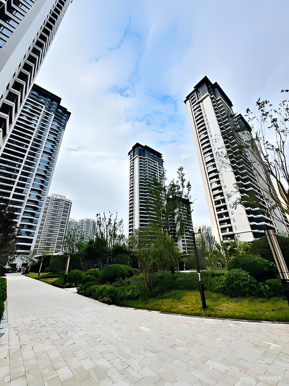 西安房产网>西安二手房>长安二手房>西沣路二手房>天地源兰樾坊>