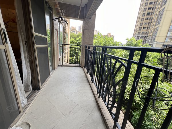 广州番禺汉溪长隆长隆珑翠长隆珑翠 4室2厅2卫  电梯房 精装修139平米