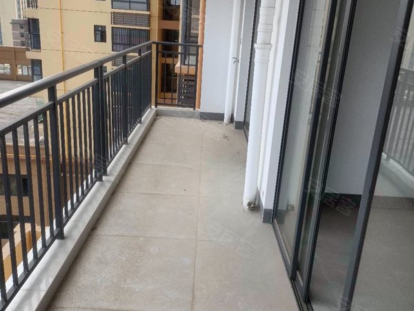 南宁青秀青秀周边御江学府一厅四房空房只需15张免费停车,外国语学院