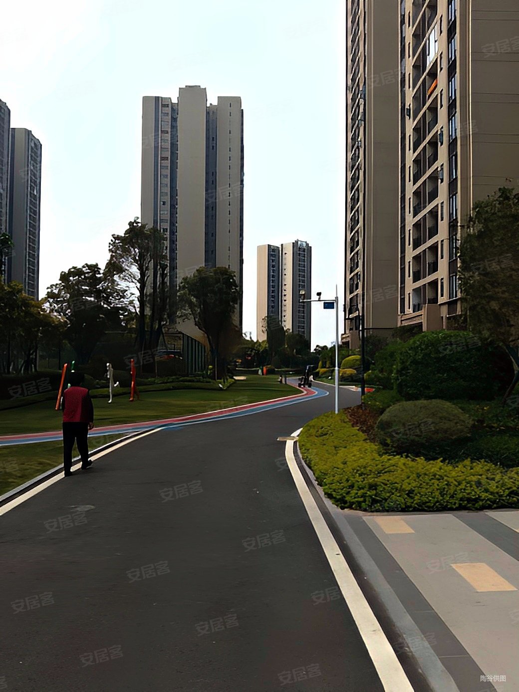 凤怡苑 满两年 横厅 户型方正 使用率大,碧桂园凤凰湾二手房,85万,3室