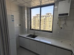 溧阳城中奥体中心贝桥嘉苑有多套一室一厅，两室一厅的出租1400-1600出租房源真实图片