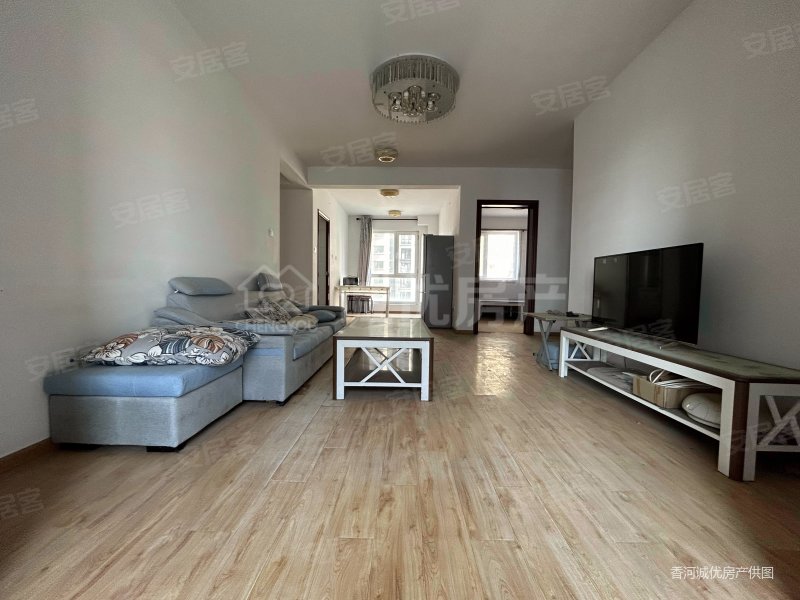 北京旁大公馆三居南北通透简装中间楼层