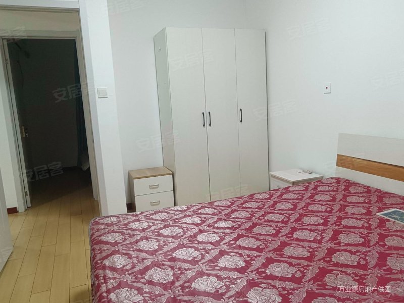 滨海新区滨海欣嘉园通透三室电梯房