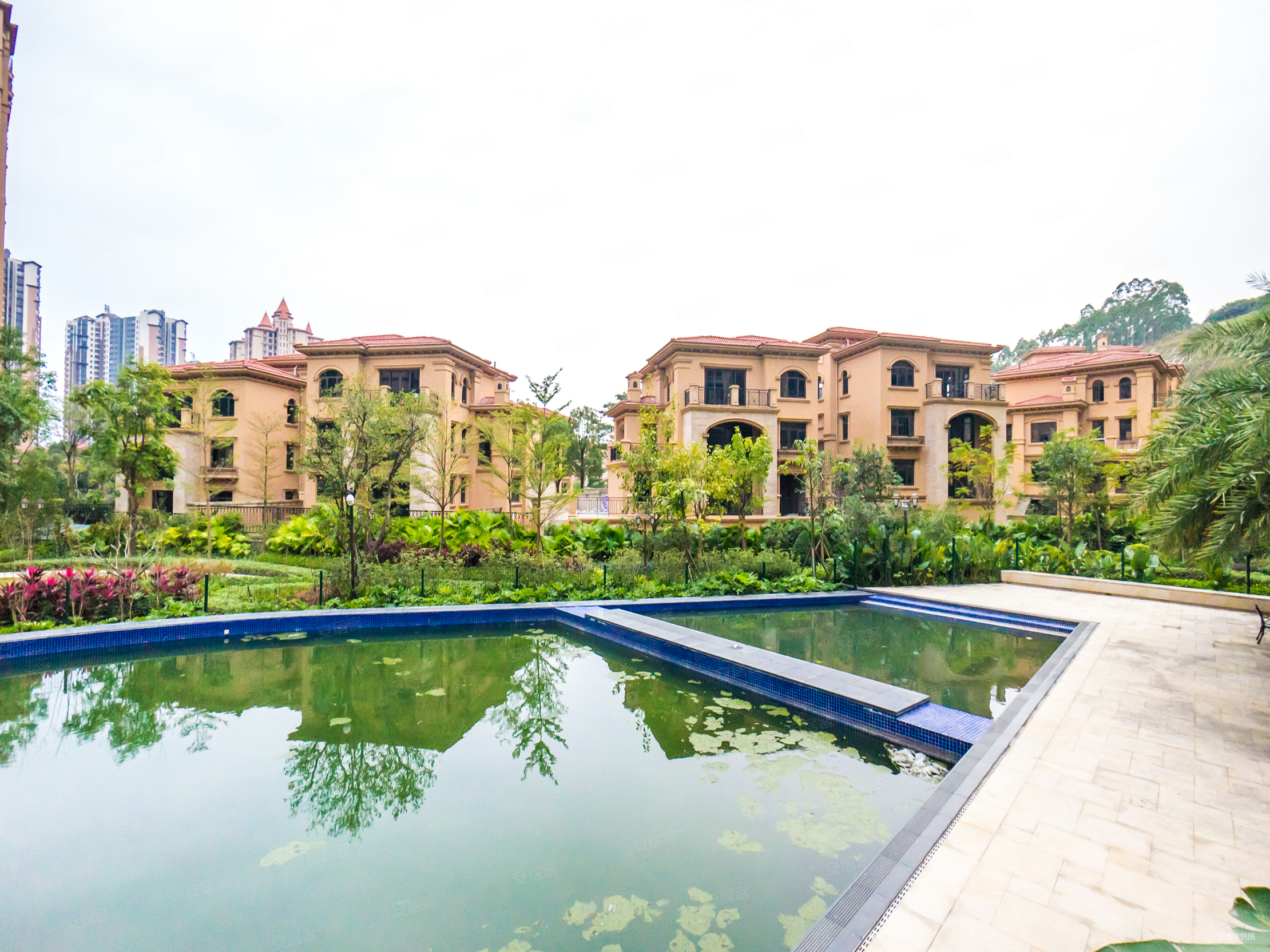 绿茵温莎堡樟木头豪宅区83平精装2房满五无欠款