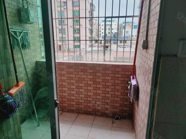 深圳光明公明公明南庄村南庄中心街大1房1厅 近地铁站 空间大 南北