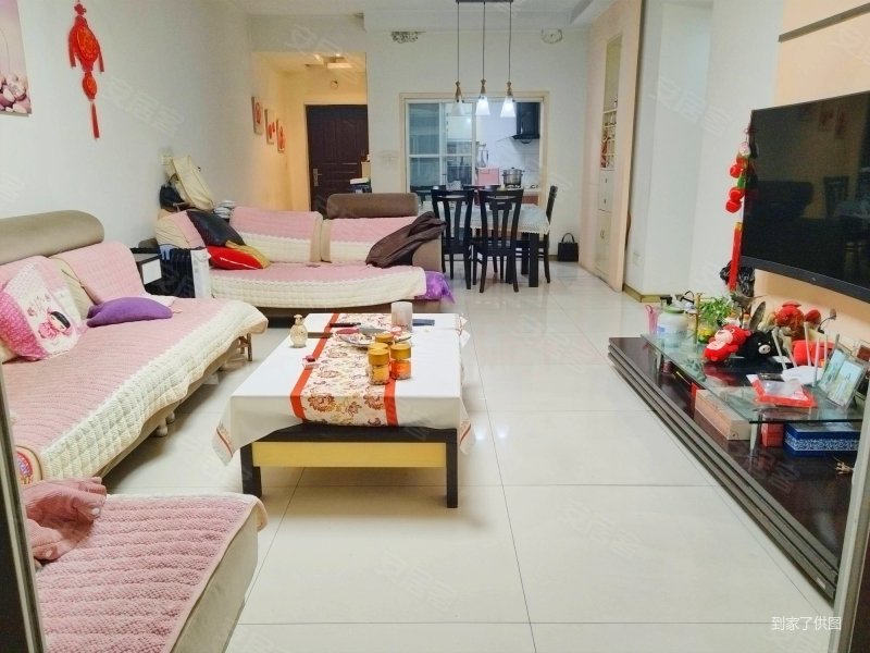 佣金6666元 新牌坊香山花园(a区)  电梯三房带大外阳台