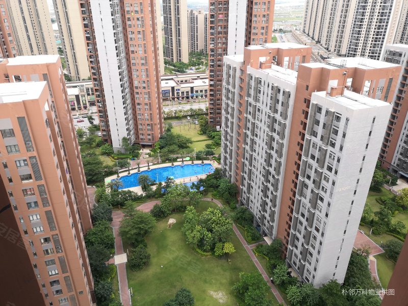 万科魅力之城     出售 保养很好 中高层