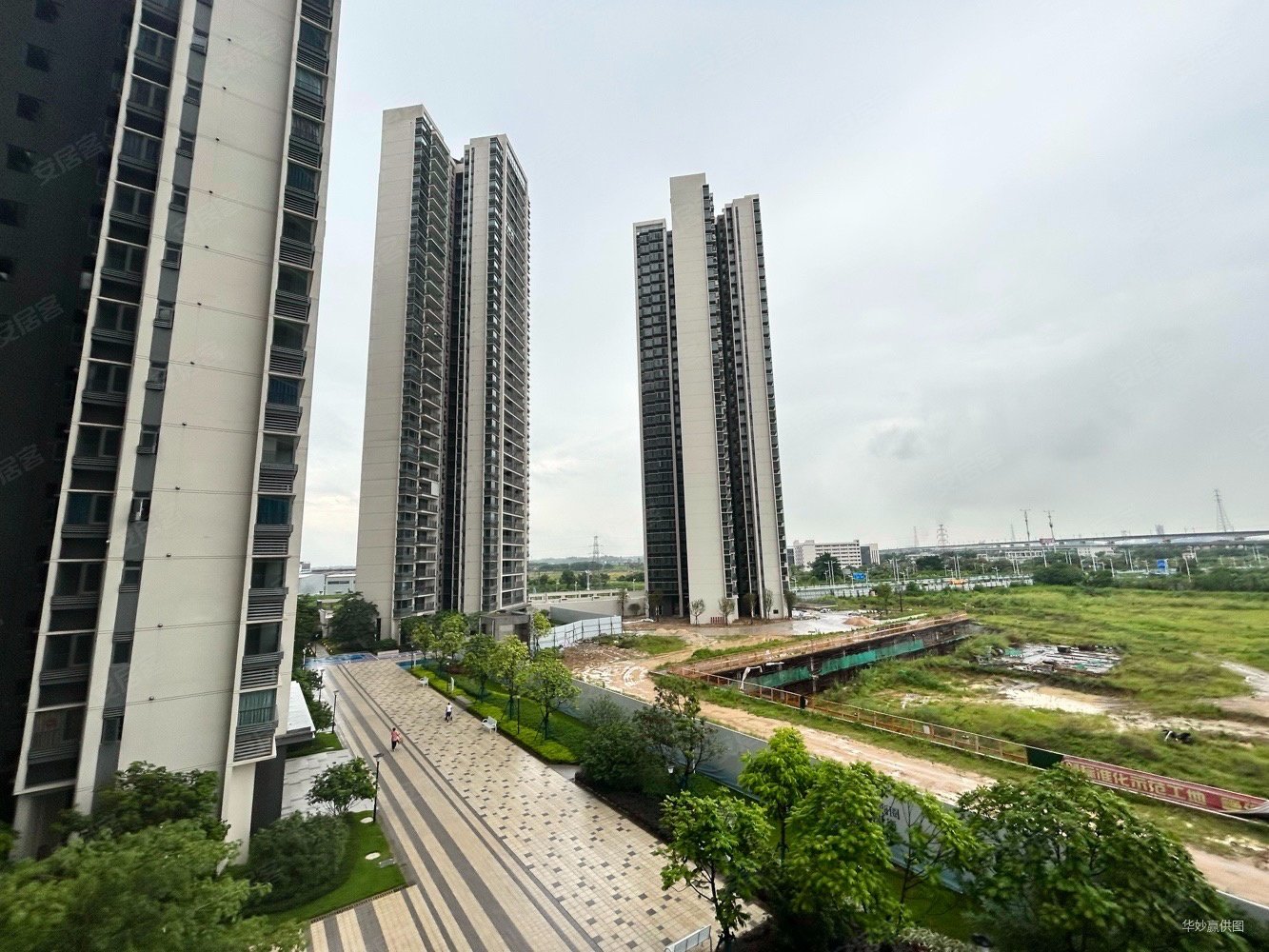 保利爱乐小镇3室2厅1卫80㎡南43万