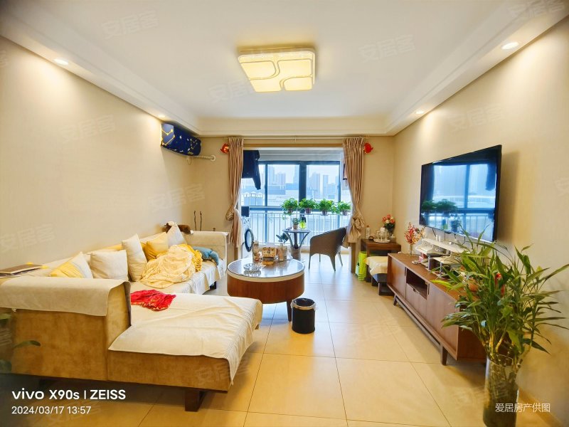 锦园君逸东区集中供暖电梯房近医院大两房精装好房