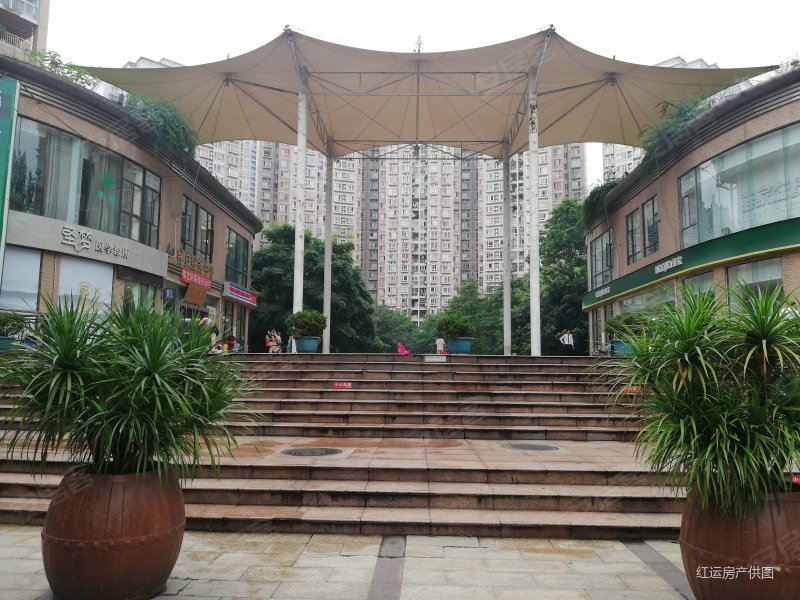 蜀都花园精装套一,对中庭很安静