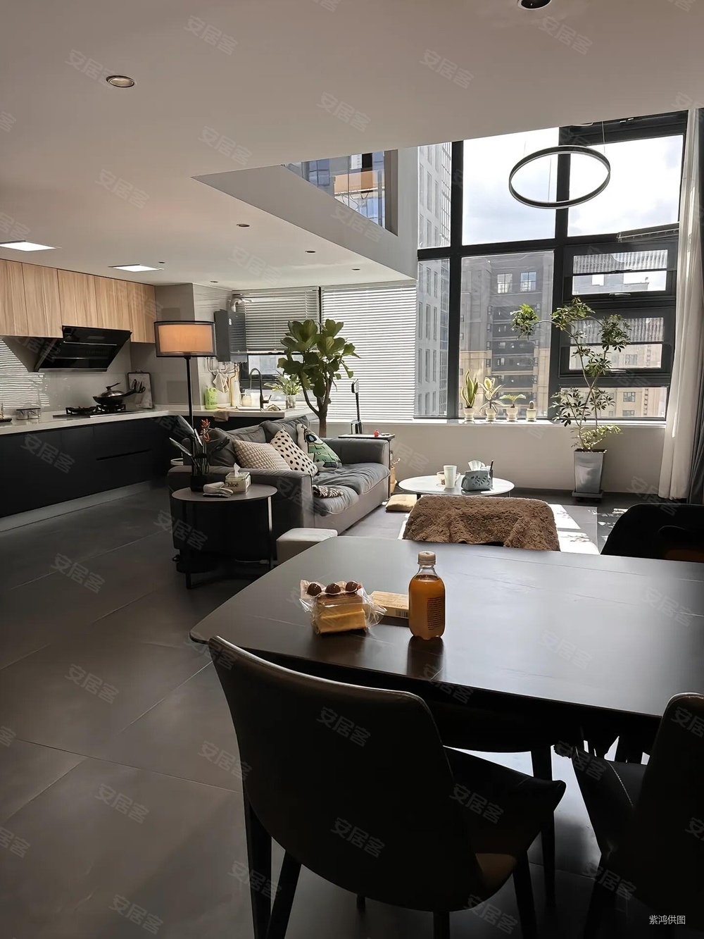 多彩城(商住楼)3室2厅2卫75㎡南43万