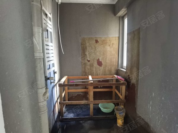 青岛城阳高新区世茂公园美地(669号)世茂 公园美地 可做员工宿舍 52旁 联东 银海 有钥匙出租房源真实图片