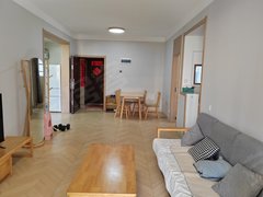 西双版纳景洪曼弄枫社区环境优美，推窗即景  商圈交通医疗配套齐全出租房源真实图片