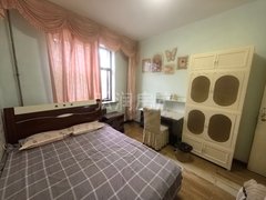 嘉峪关新华东方百盛兰新小区二楼65平2室1厅中装带家具家电拎包入住随时看房出租房源真实图片