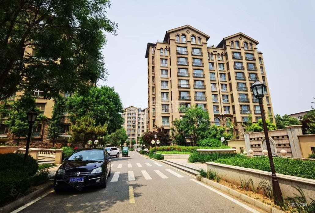 浅山香邑小区环境优美,适合首套刚需客户,空气清新,新装修.