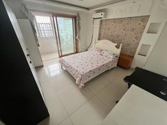 南京浦口江浦街道大润发 研创园班车停泊点 朝南阳台主卧出租房源真实图片