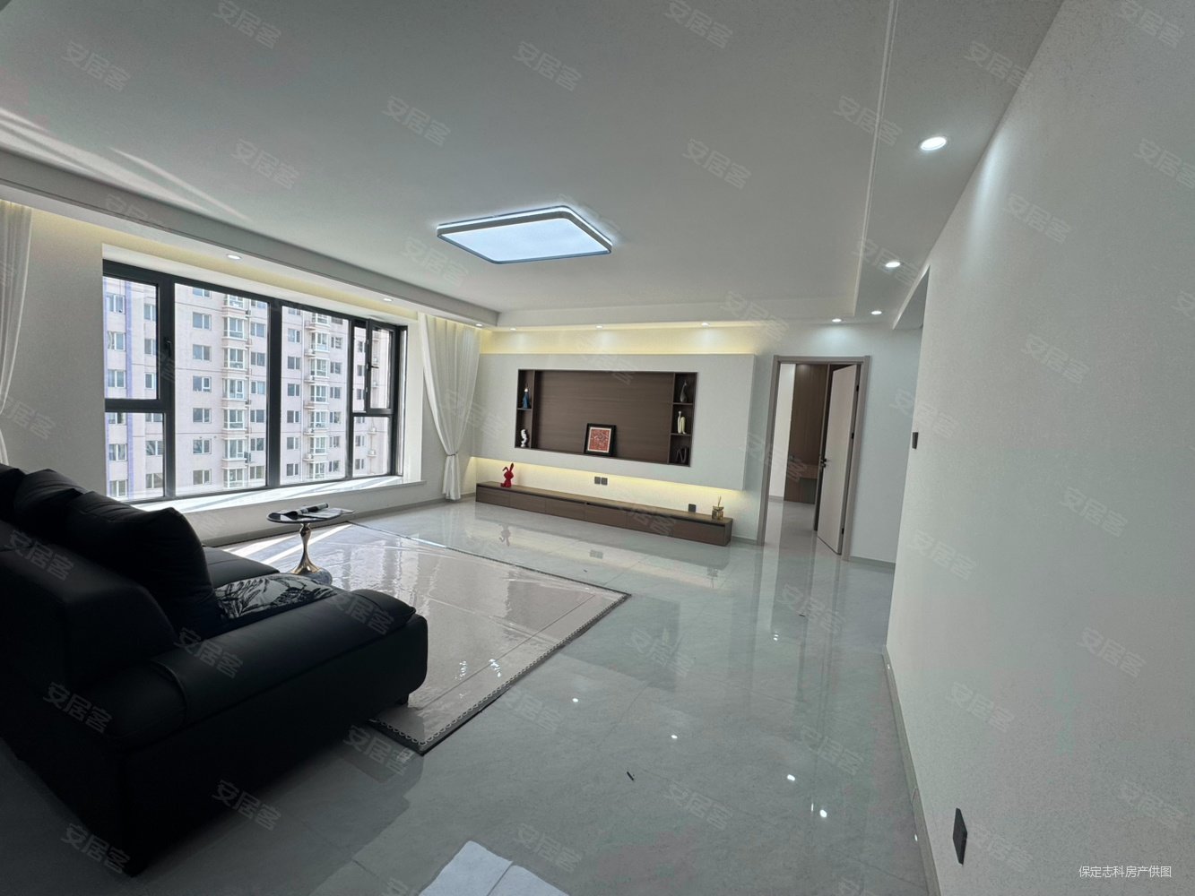 维多利亚夏郡4室2厅2卫162㎡南北115.8万