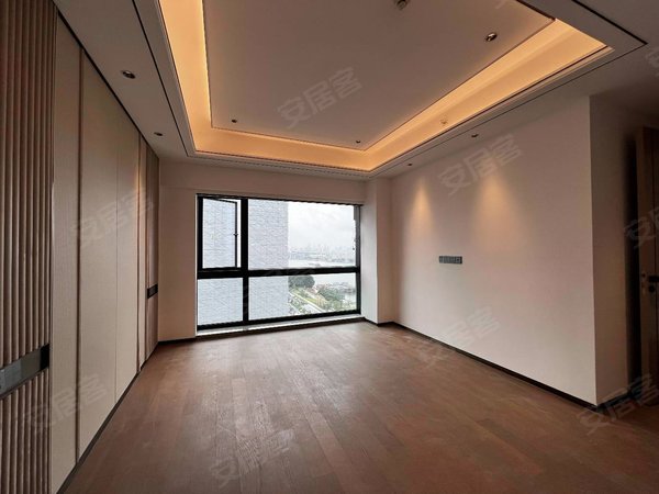 广州海珠工业大道南中海观澜府中海观澜府江景四房两卫精装公寓.