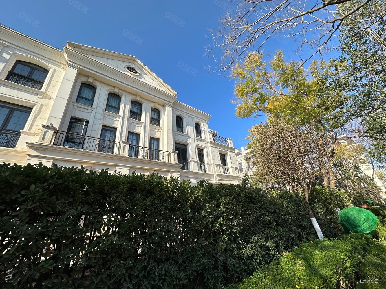 昆明十大豪宅俊发滇池one 联排端户 花园150平 业主急售