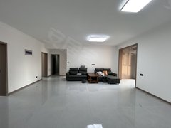 周口淮阳百家姓文化旅游城五星明仁明礼天鸿交通方便3室1厅1卫拎包入住出租房源真实图片