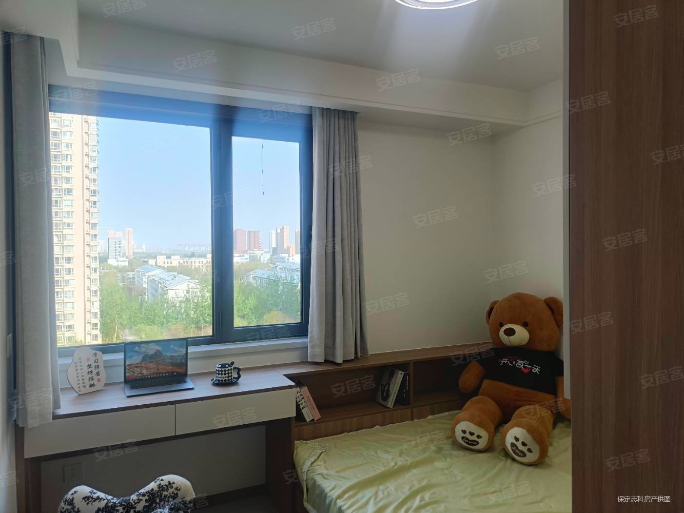 维多利亚夏郡3室2厅2卫138.1㎡南北104.8万