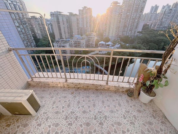 重庆渝北花卉园建峰小区建峰小区 临近轻轨出行方便 精装修大阳台