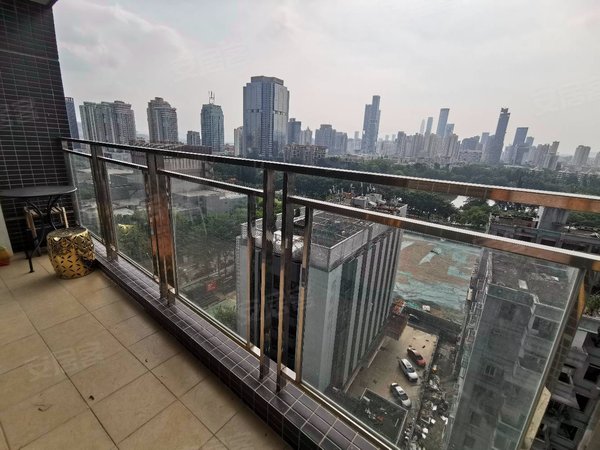 深圳罗湖蔡屋围京基100蔡屋围老围花园目前办公家私,可空房可配齐