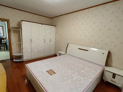 建湖哥伦布广场建湖东方广场兴湖花苑低层精装2室,样样齐全!拎包即住!随时看房!出租房源真实图片