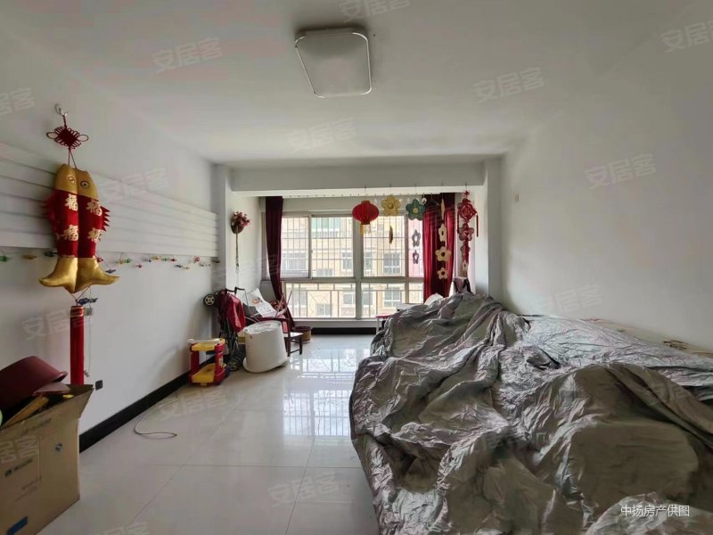 香榭丽花园 大两房 南北通透 装修好 满五 医疗配套成熟