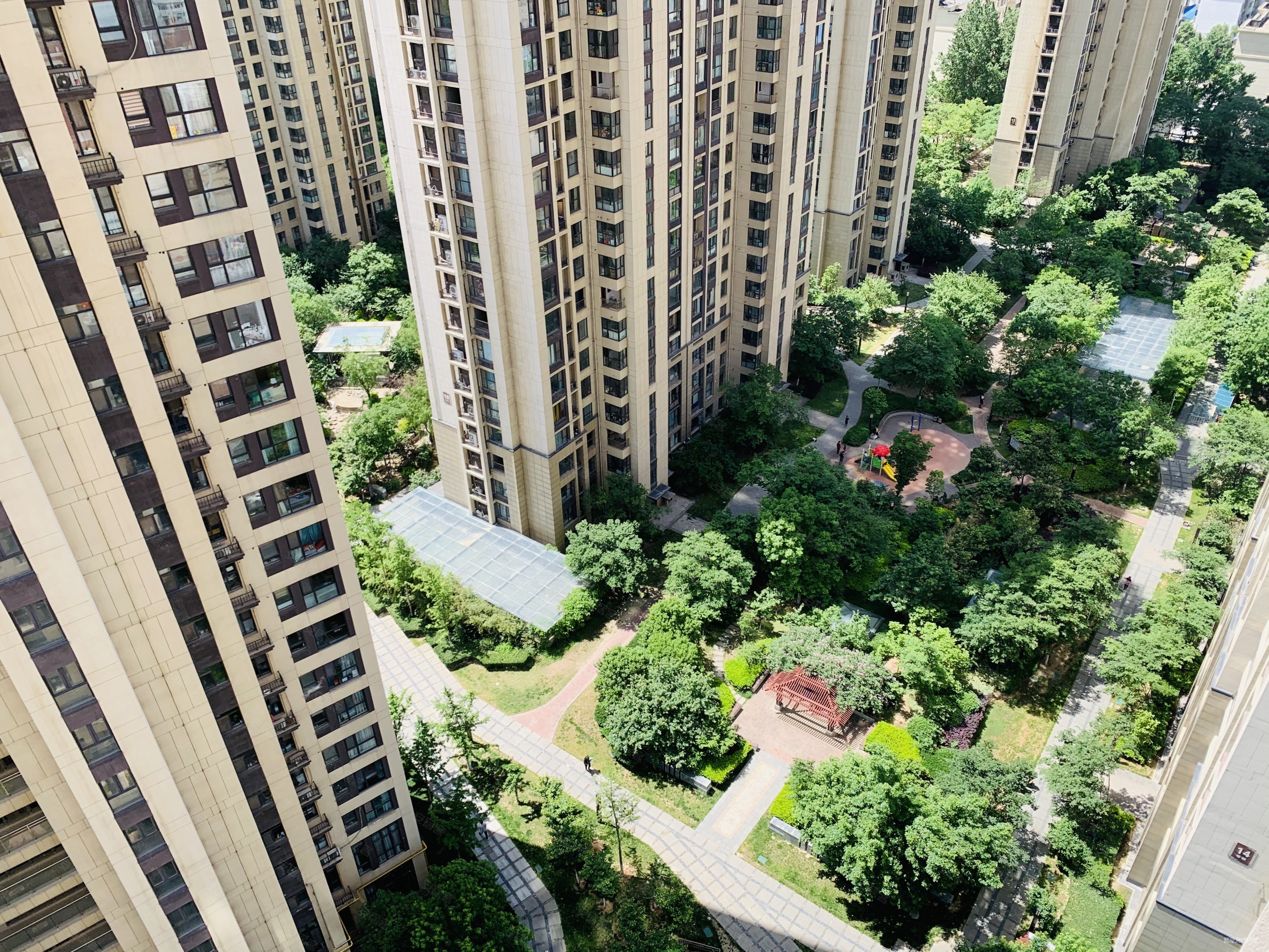 九洲城锦园3室2厅2卫118㎡南北129万