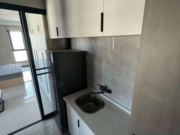 海宁海宁市区硖石新华苑爱琴海楼上一室一厅可短租 新华苑装修好密码锁家电齐全出租房源真实图片