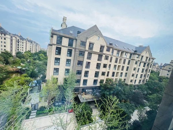 昆明官渡新亚洲体育城俊发滇池one9组团伯克郡生态半岛 别墅区洋房