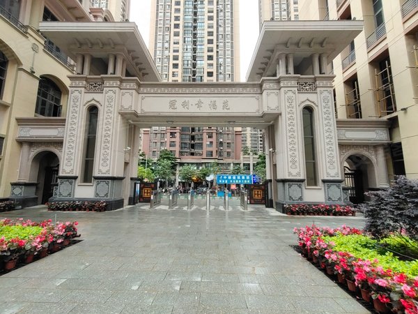 南宁西乡塘安吉冠利幸福苑安吉万达旁 冠利幸福苑3房2卫 送露台出租