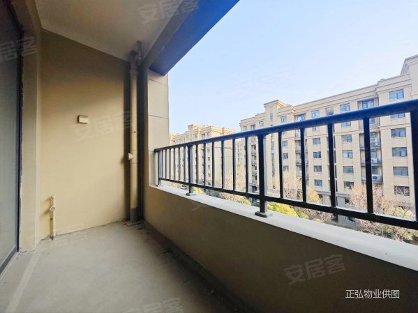 正弘澜庭叙多层洋房一梯两户全套储藏间车位