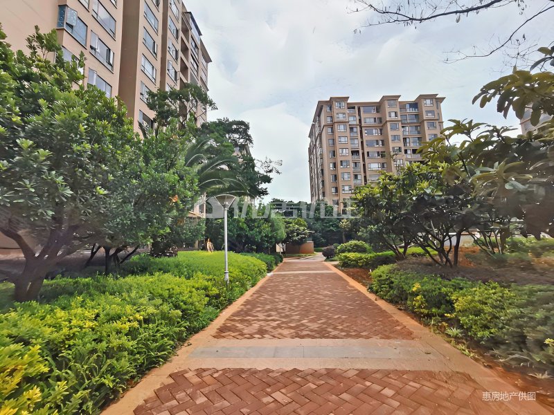 毛坯朝向南北3室140平滇池宜城西南海180万