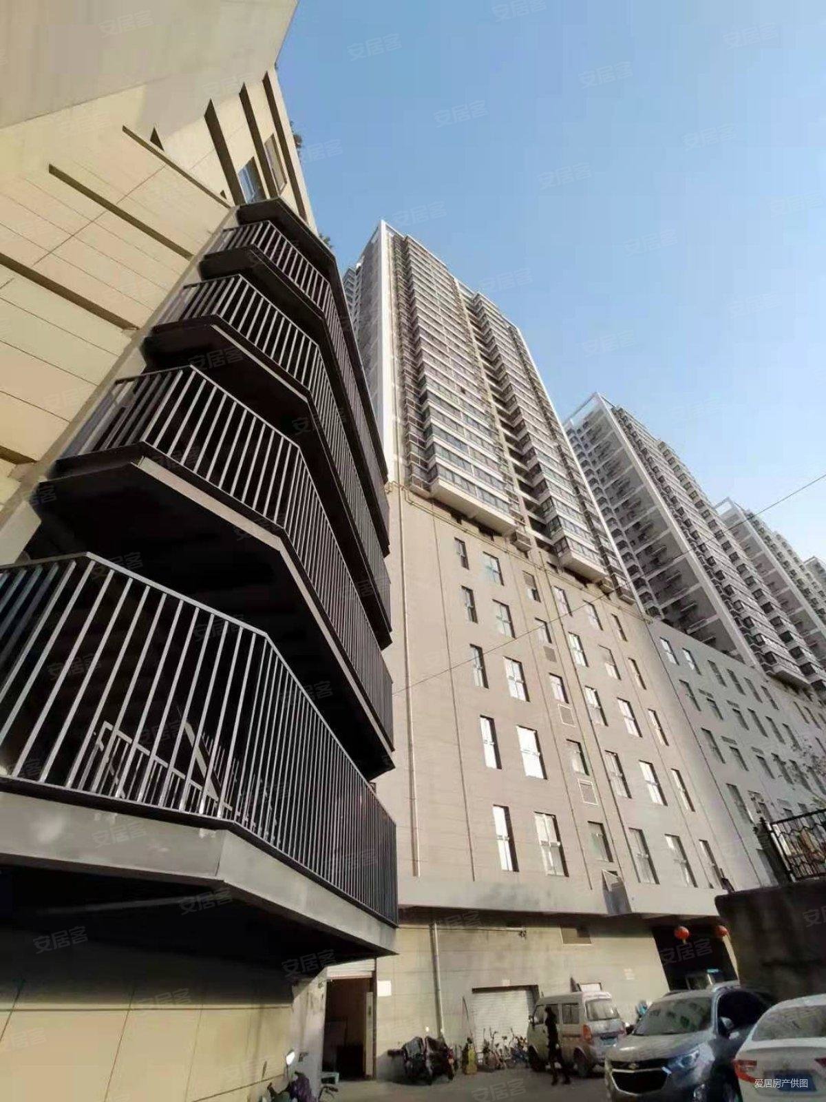 西稍门十字开元商城精装两室朝东带阳台价位可谈可按揭