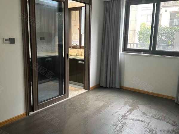 苏州常熟招商城琴鸣雅院琴鸣雅院 豪华装修4房3卫 拎包入住 高素质