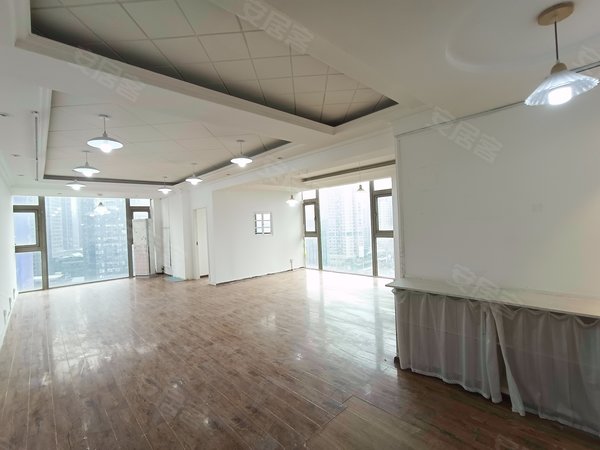 重庆江北观音桥红鼎国际名苑观音桥茂业北岸星座旁 红鼎国际c座86平