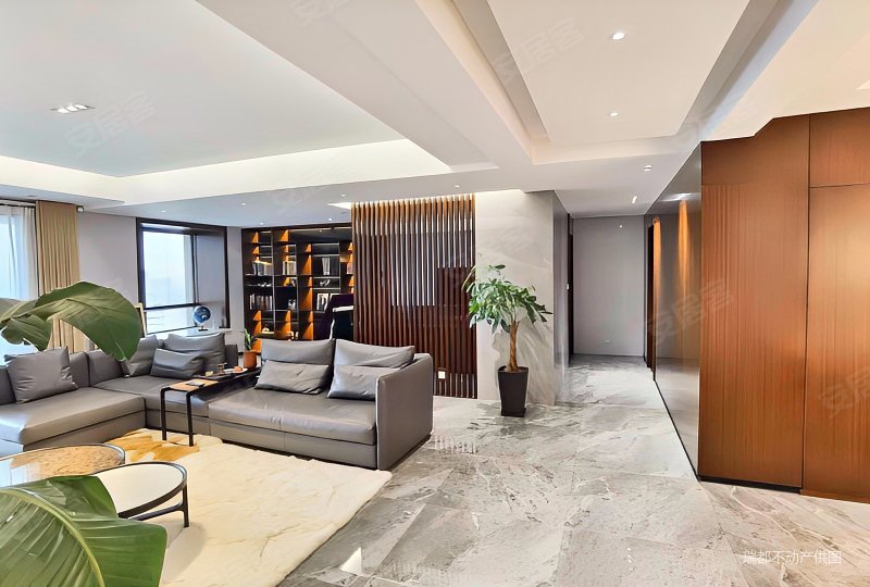 桐梓林紫檀次新房南北通透近地铁大平层一梯一户