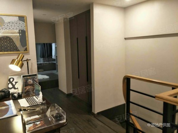 苏州市区中心位置丨地铁口10米丨不限购丨